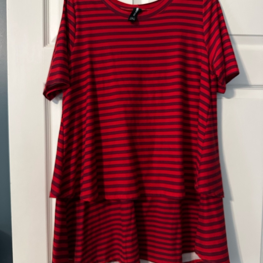 NWOT! Agnes &Dora Red and Black Striped Top